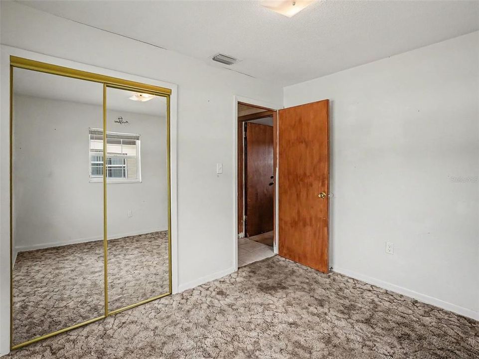 For Sale: $270,000 (3 beds, 1 baths, 892 Square Feet)
