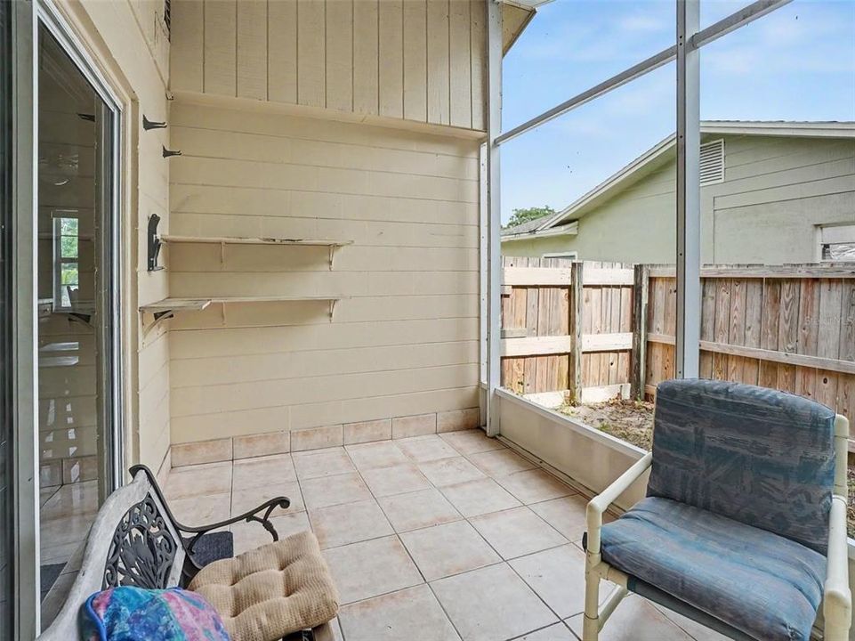 For Sale: $270,000 (3 beds, 1 baths, 892 Square Feet)