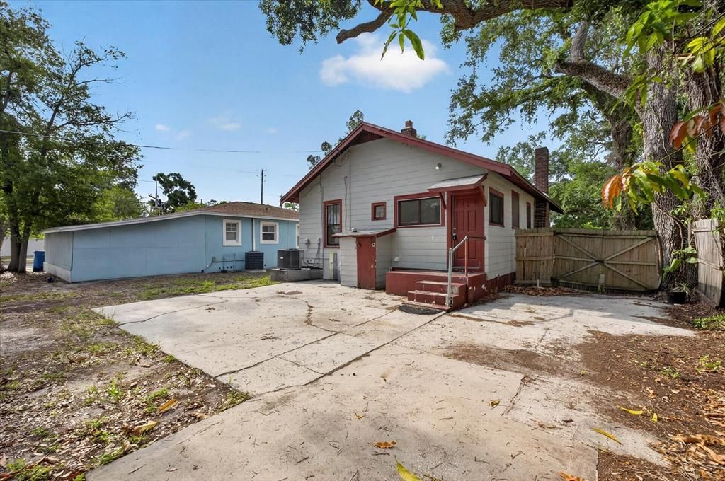 En Venta: $325,000 (4 camas, 0 baños, 1400 Pies cuadrados)
