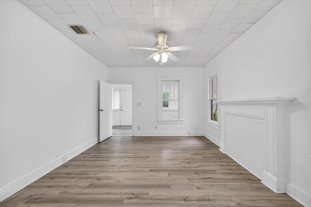 En Venta: $325,000 (4 camas, 0 baños, 1400 Pies cuadrados)