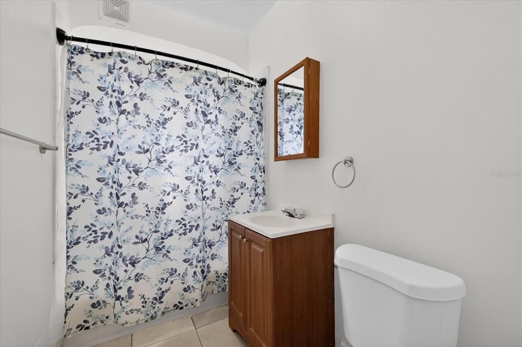 En Venta: $325,000 (4 camas, 0 baños, 1400 Pies cuadrados)