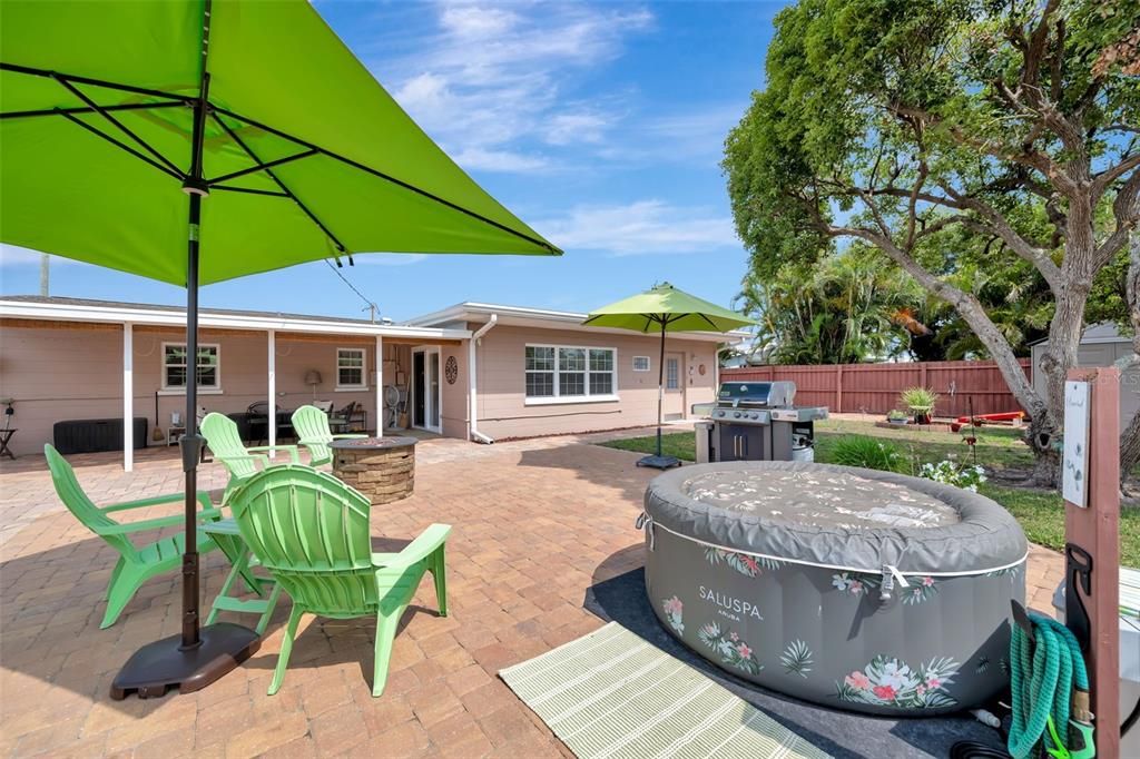En Venta: $409,900 (2 camas, 2 baños, 1341 Pies cuadrados)