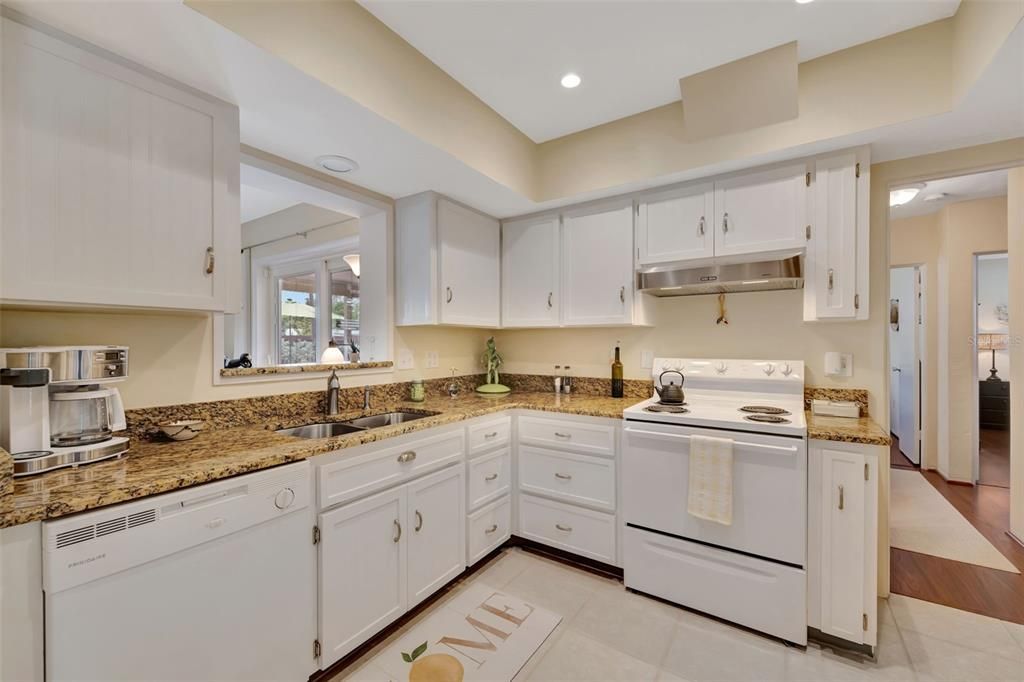 En Venta: $409,900 (2 camas, 2 baños, 1341 Pies cuadrados)