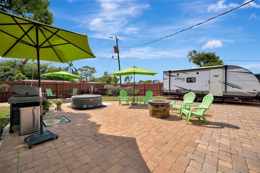 En Venta: $409,900 (2 camas, 2 baños, 1341 Pies cuadrados)