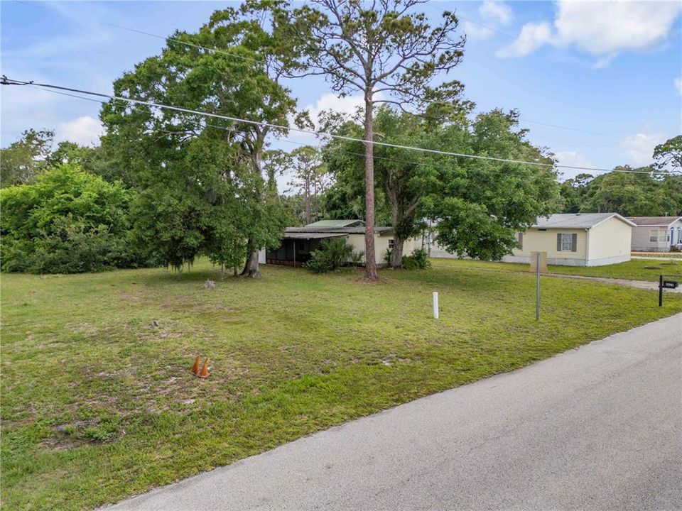 На продажу: $92,000 (0.25 acres)
