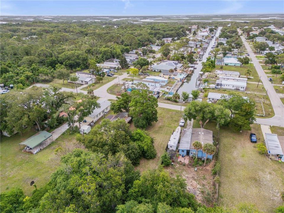 На продажу: $92,000 (0.25 acres)