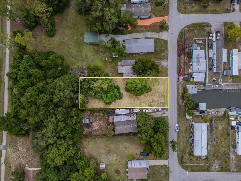 На продажу: $92,000 (0.25 acres)