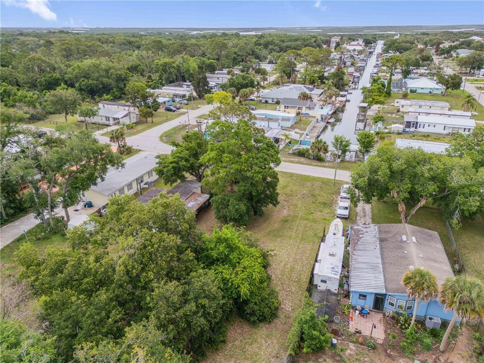 На продажу: $92,000 (0.25 acres)