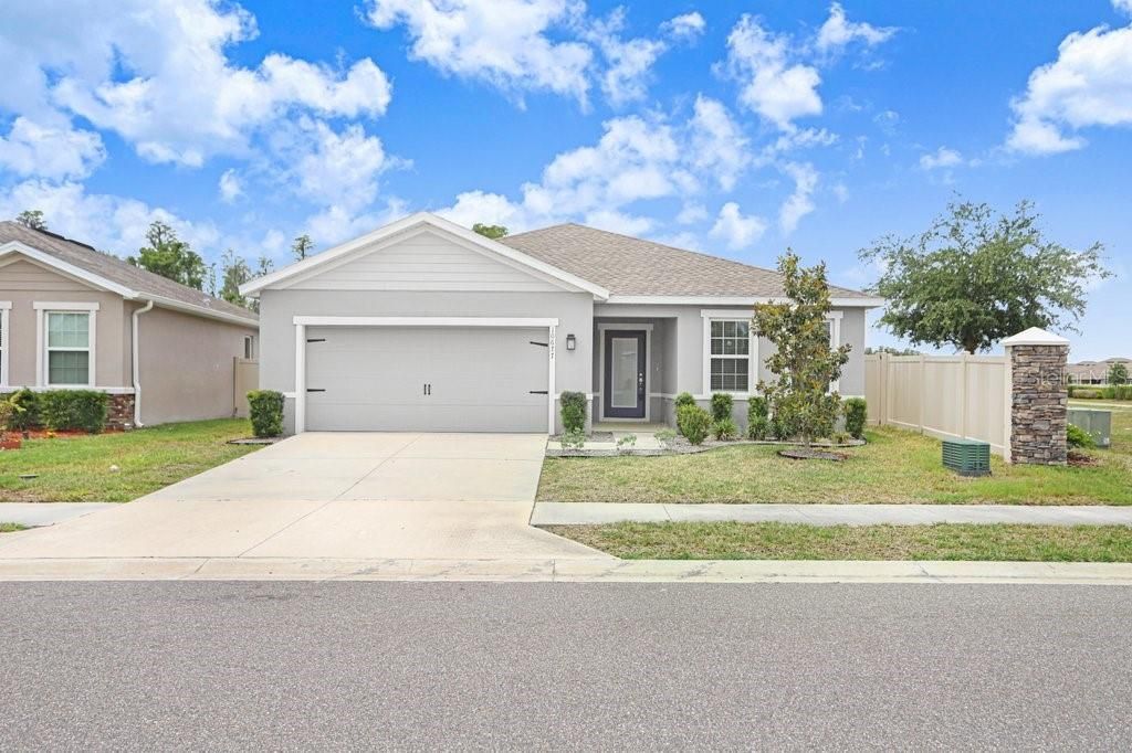 Active With Contract: $355,000 (4 beds, 2 baths, 1829 Square Feet)