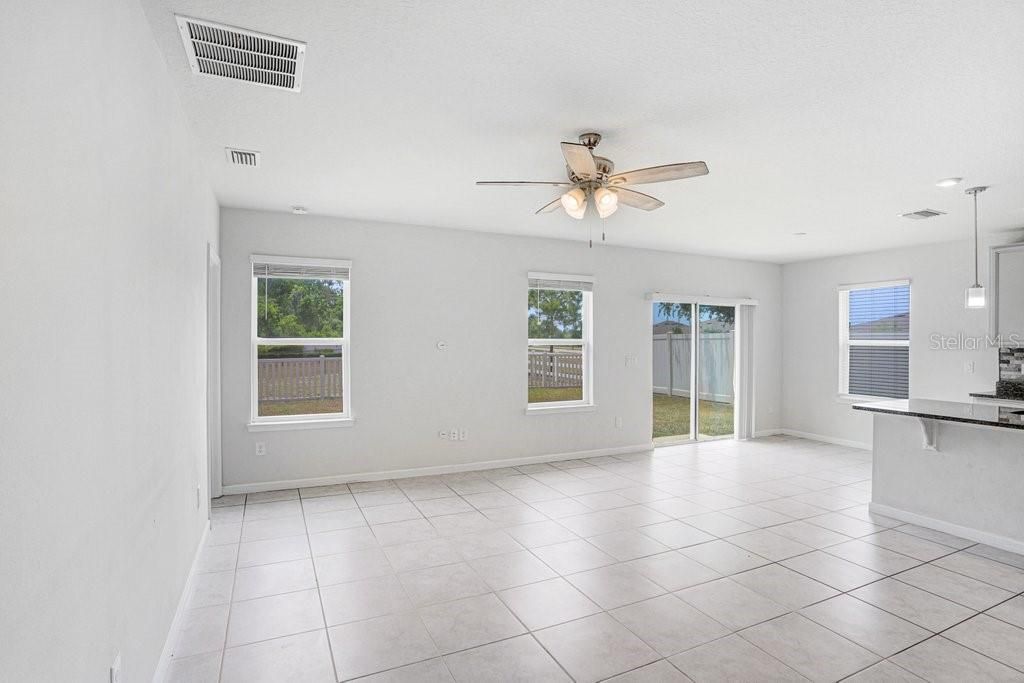 Active With Contract: $355,000 (4 beds, 2 baths, 1829 Square Feet)
