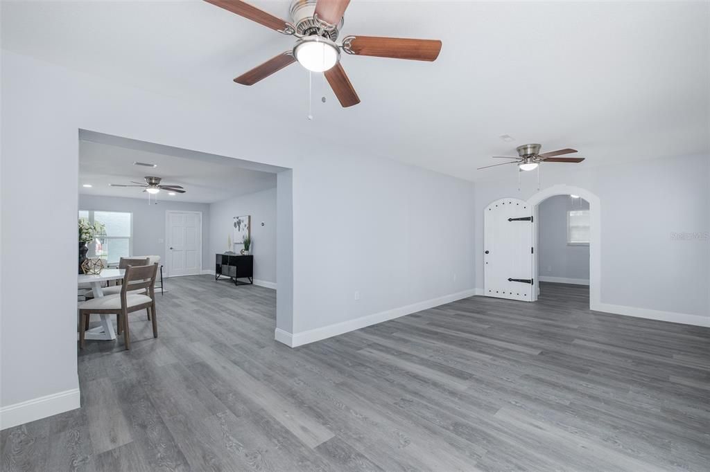 For Sale: $433,900 (3 beds, 2 baths, 1855 Square Feet)