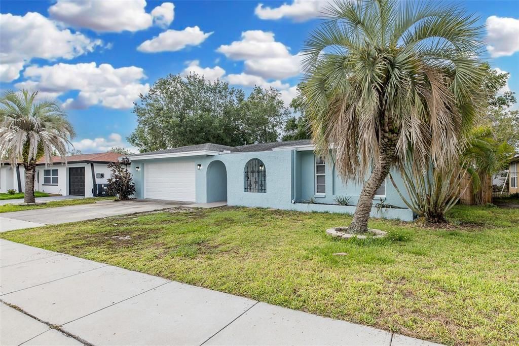 For Sale: $433,900 (3 beds, 2 baths, 1855 Square Feet)