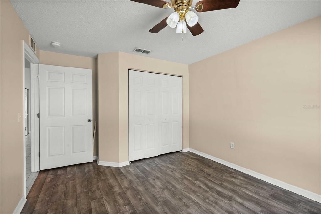 For Sale: $150,000 (2 beds, 2 baths, 1212 Square Feet)