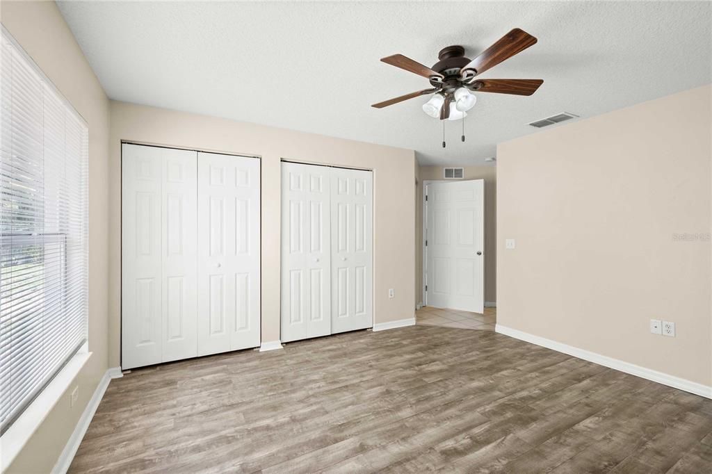 For Sale: $150,000 (2 beds, 2 baths, 1212 Square Feet)