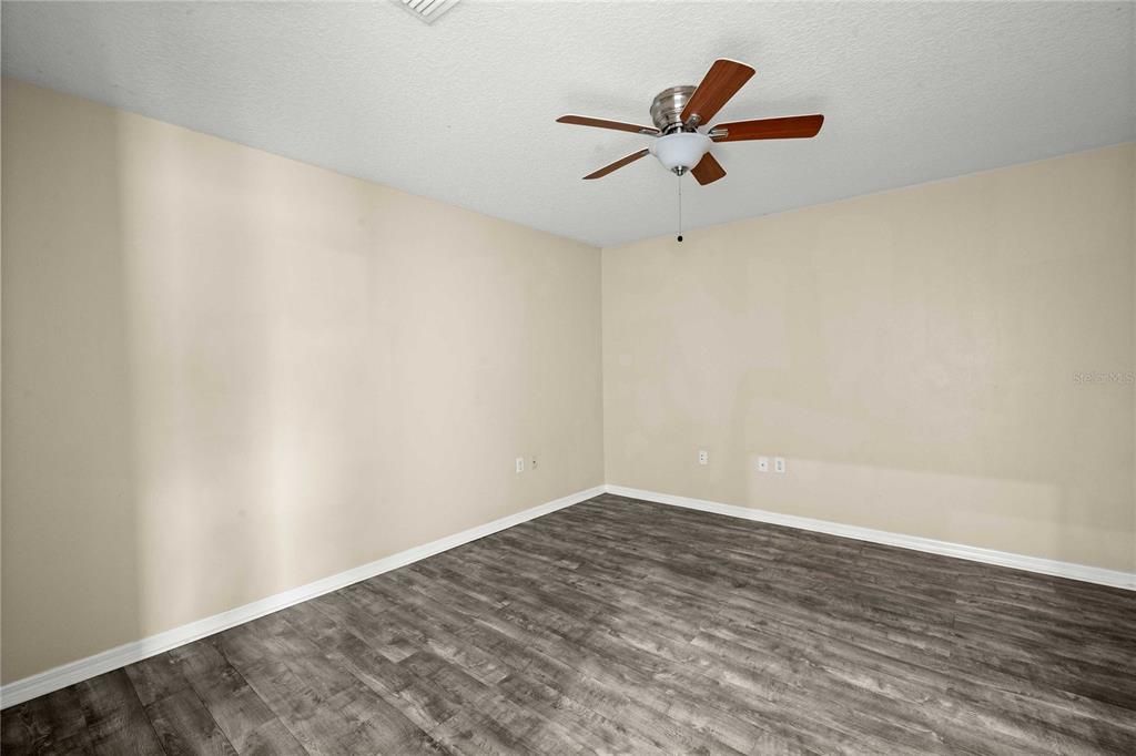 For Sale: $150,000 (2 beds, 2 baths, 1212 Square Feet)