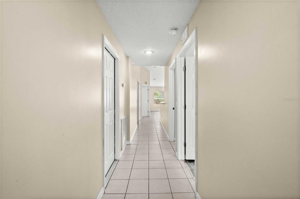 For Sale: $150,000 (2 beds, 2 baths, 1212 Square Feet)