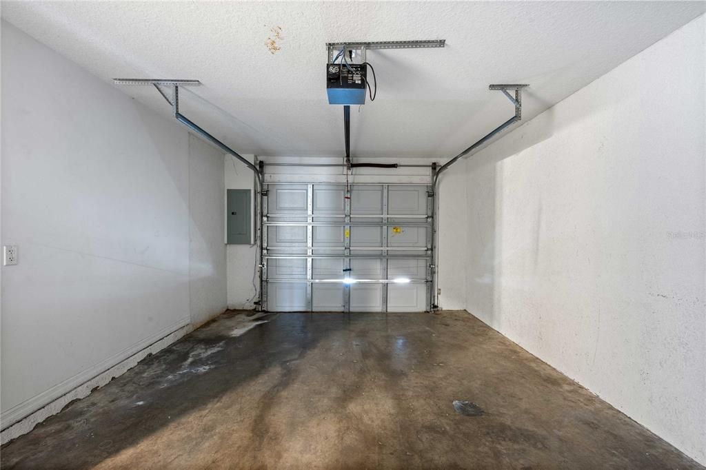For Sale: $150,000 (2 beds, 2 baths, 1212 Square Feet)