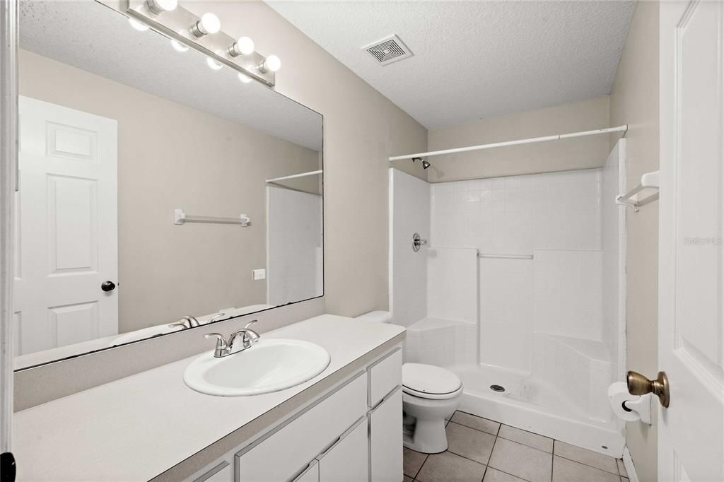 For Sale: $150,000 (2 beds, 2 baths, 1212 Square Feet)