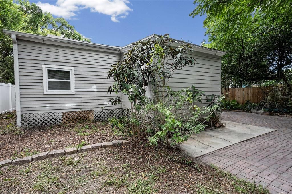 For Sale: $432,500 (4 beds, 2 baths, 1202 Square Feet)