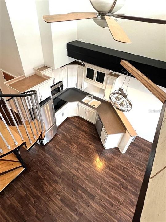 For Sale: $179,900 (2 beds, 1 baths, 1600 Square Feet)