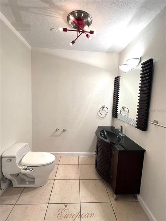 For Sale: $179,900 (2 beds, 1 baths, 1600 Square Feet)