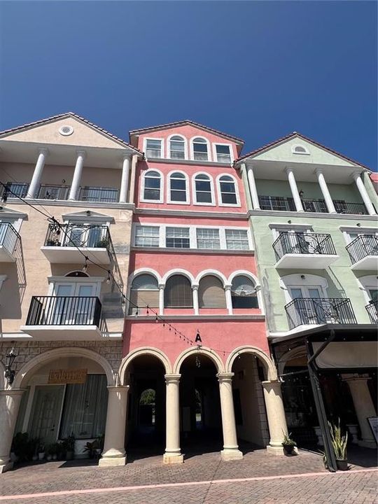 For Sale: $179,900 (2 beds, 1 baths, 1600 Square Feet)