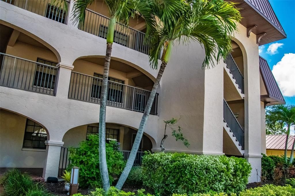For Sale: $179,000 (2 beds, 2 baths, 1308 Square Feet)