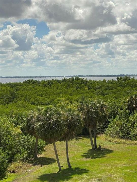 For Sale: $179,000 (2 beds, 2 baths, 1308 Square Feet)