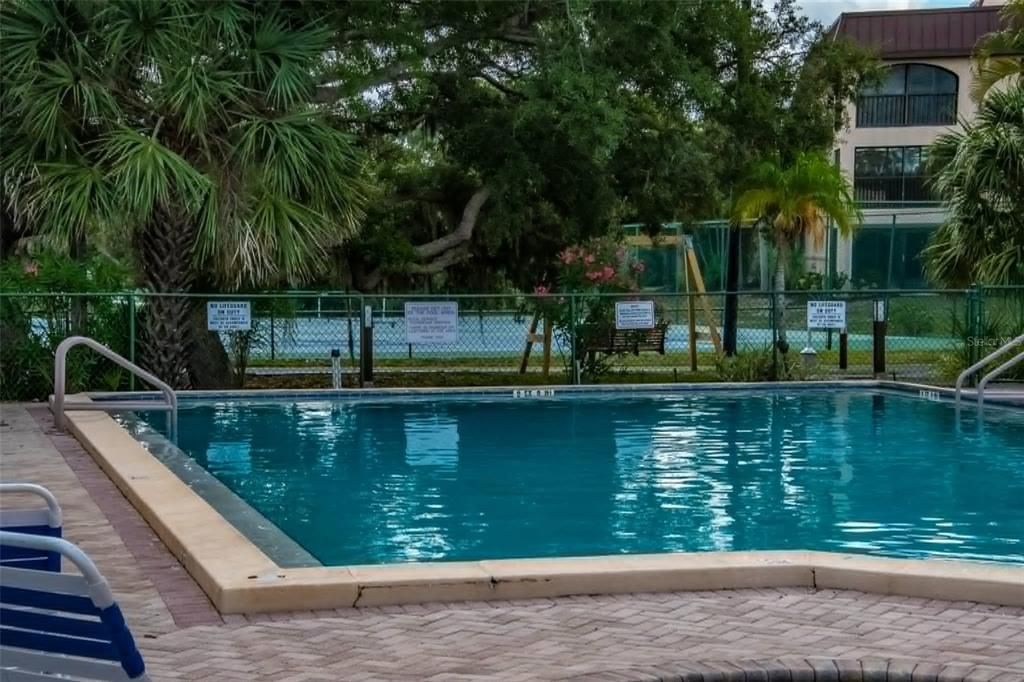 For Sale: $179,000 (2 beds, 2 baths, 1308 Square Feet)