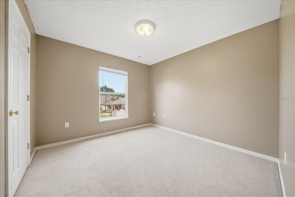 For Sale: $390,000 (4 beds, 2 baths, 2252 Square Feet)
