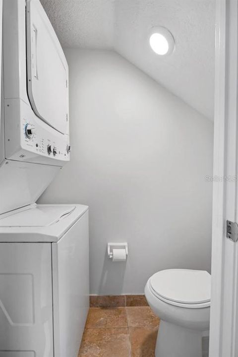 For Sale: $339,990 (2 beds, 2 baths, 1201 Square Feet)
