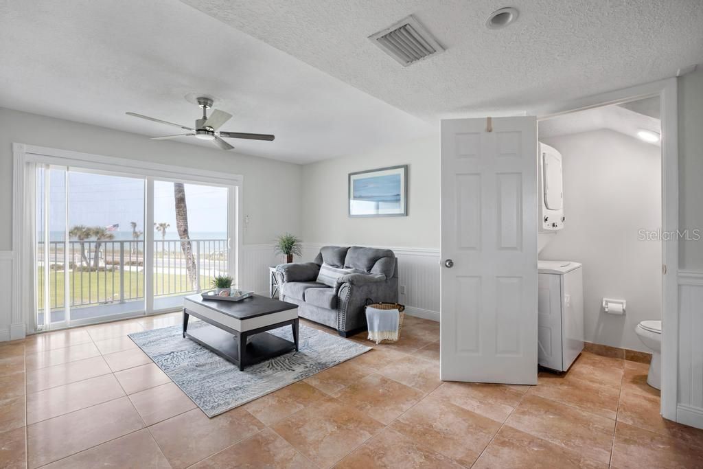 For Sale: $339,990 (2 beds, 2 baths, 1201 Square Feet)