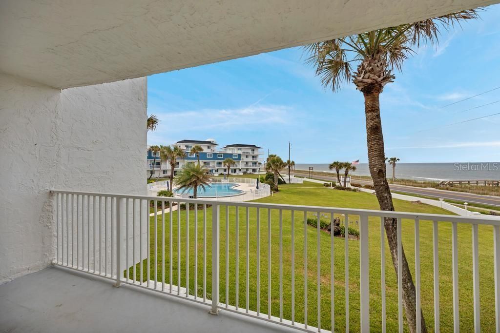 For Sale: $339,990 (2 beds, 2 baths, 1201 Square Feet)