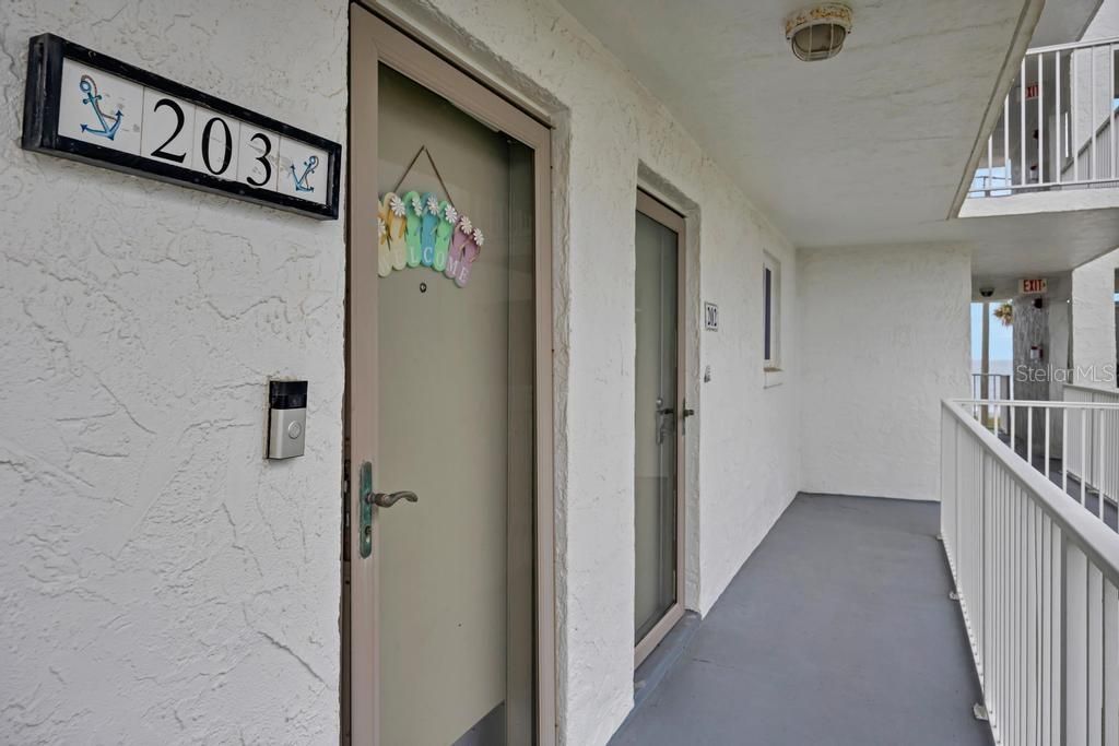 For Sale: $339,990 (2 beds, 2 baths, 1201 Square Feet)