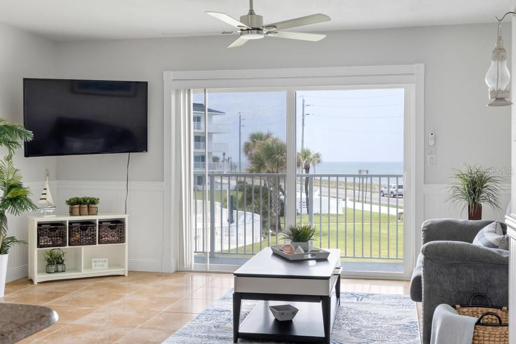 For Sale: $339,990 (2 beds, 2 baths, 1201 Square Feet)