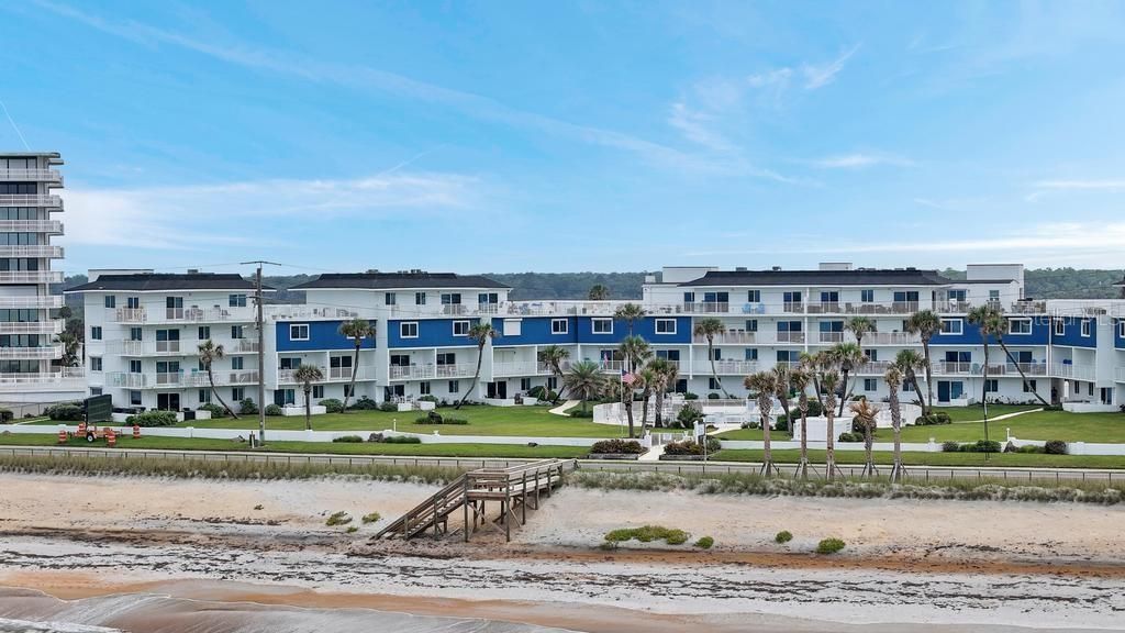 For Sale: $339,990 (2 beds, 2 baths, 1201 Square Feet)