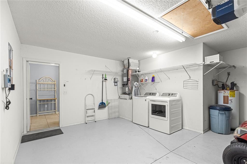 For Sale: $255,000 (2 beds, 2 baths, 1143 Square Feet)