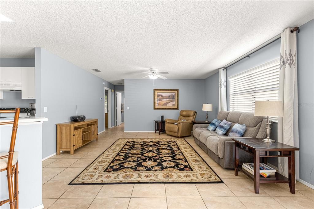 For Sale: $255,000 (2 beds, 2 baths, 1143 Square Feet)