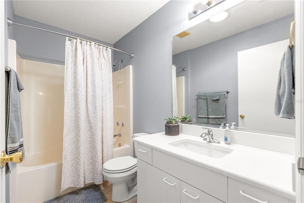 For Sale: $255,000 (2 beds, 2 baths, 1143 Square Feet)