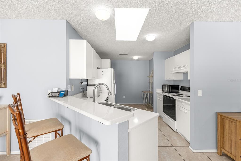 For Sale: $255,000 (2 beds, 2 baths, 1143 Square Feet)