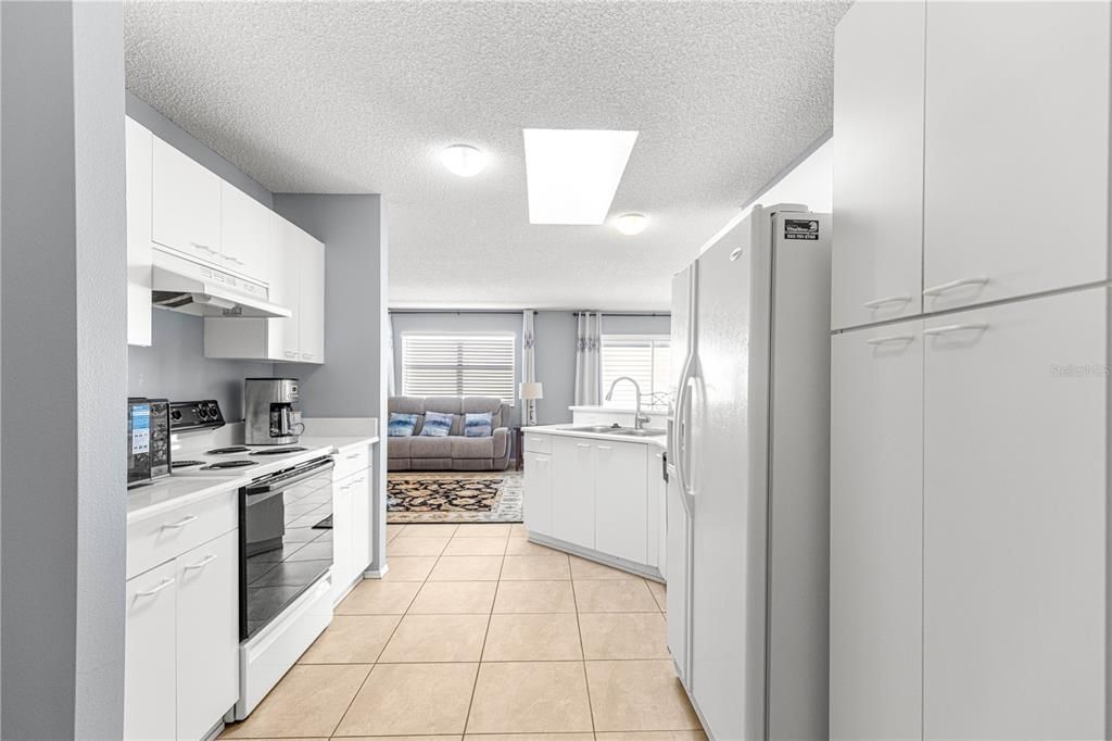 For Sale: $255,000 (2 beds, 2 baths, 1143 Square Feet)