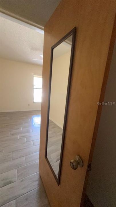 For Rent: $1,200 (2 beds, 1 baths, 854 Square Feet)