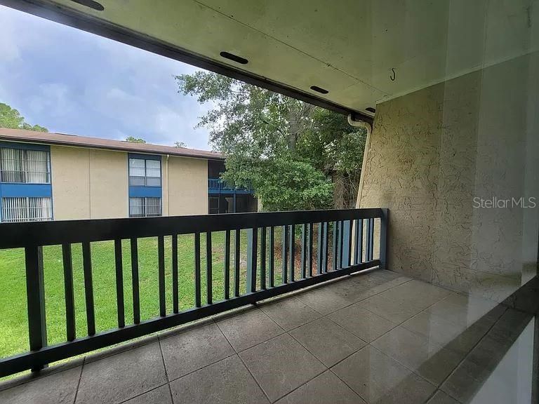 Active With Contract: $65,000 (2 beds, 1 baths, 876 Square Feet)