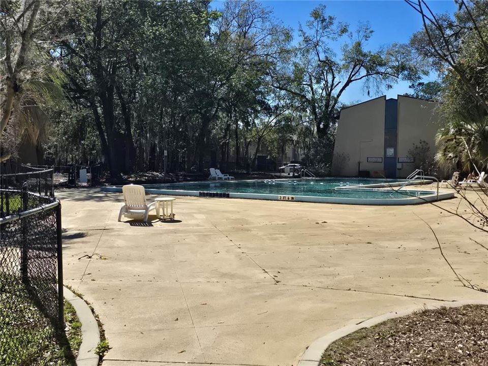 Active With Contract: $65,000 (2 beds, 1 baths, 876 Square Feet)