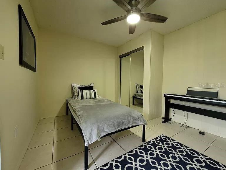 Active With Contract: $65,000 (2 beds, 1 baths, 876 Square Feet)