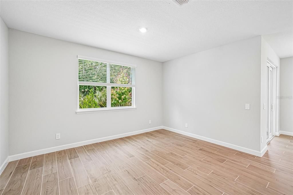 На продажу: $519,990 (4 спален, 2 ванн, 1864 Квадратных фут)
