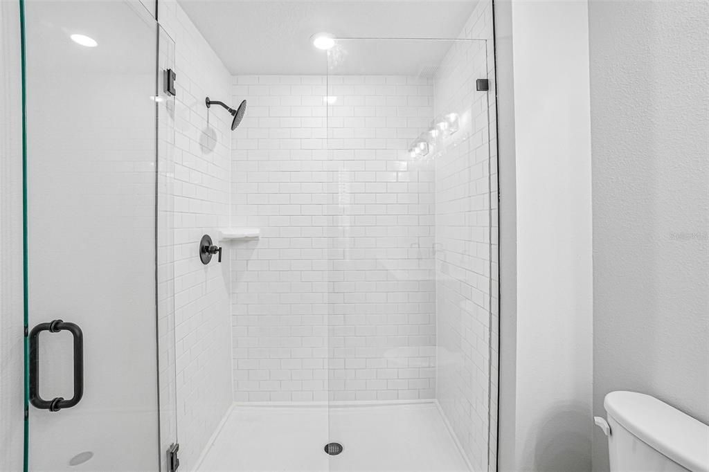 На продажу: $519,990 (4 спален, 2 ванн, 1864 Квадратных фут)