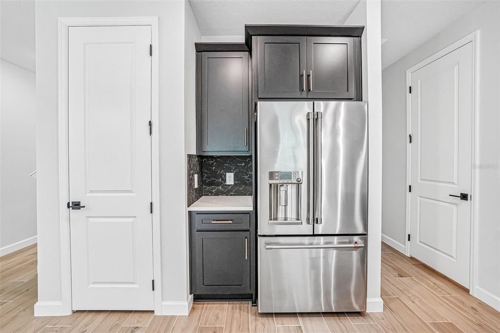 На продажу: $519,990 (4 спален, 2 ванн, 1864 Квадратных фут)