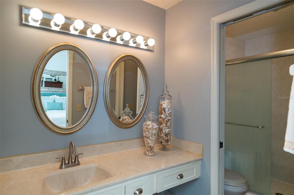 For Sale: $419,900 (2 beds, 2 baths, 1453 Square Feet)