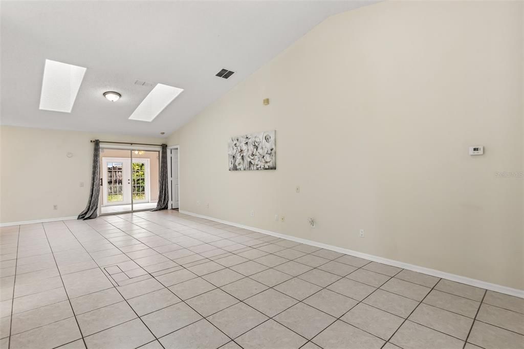 For Sale: $390,000 (3 beds, 2 baths, 1858 Square Feet)